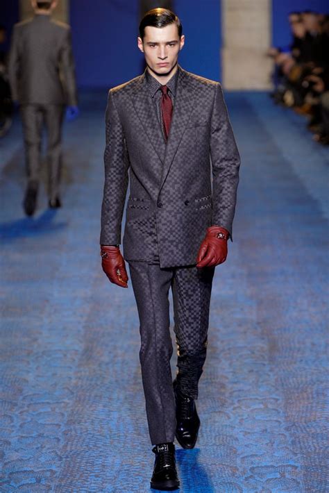 versace fall 2011 men& 39|Versace Fall 2011 Menswear Fashion Show .